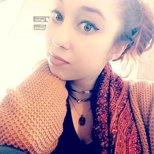 Meet your Posher, Ashley